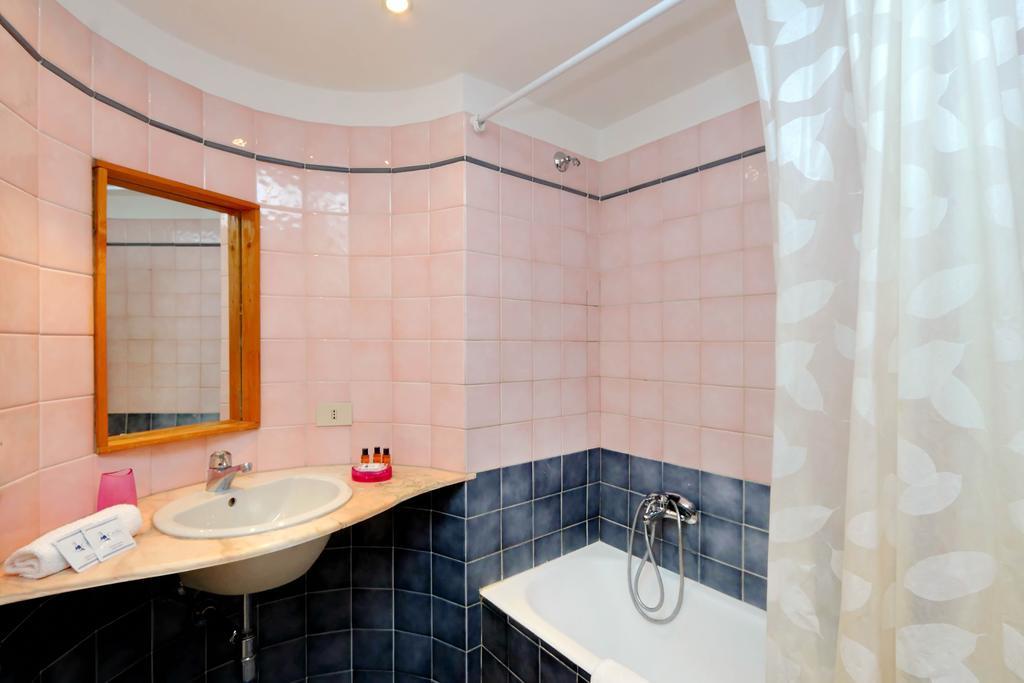 Unita Apartment โรม ภายนอก รูปภาพ